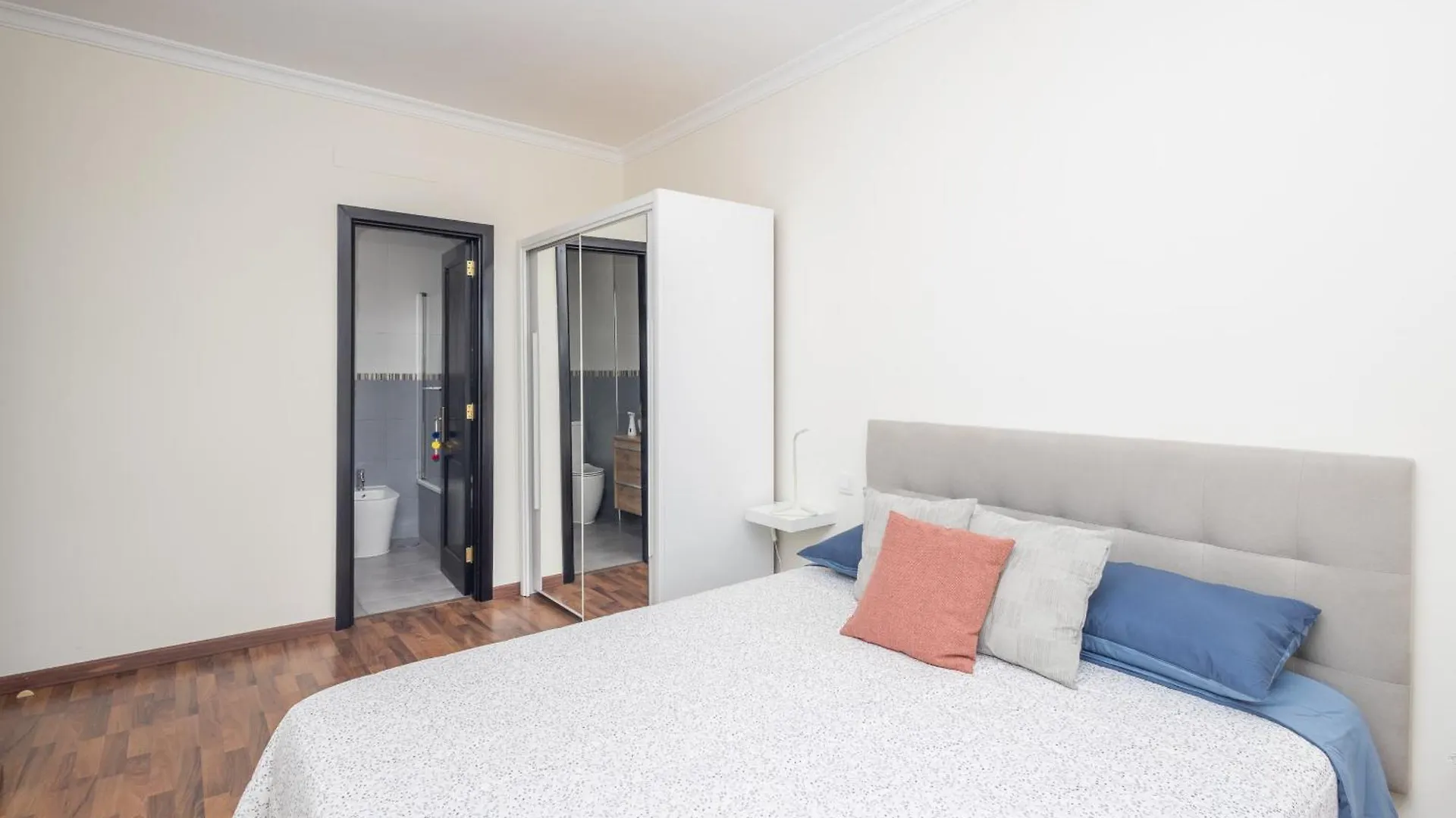 Apartment Luxury Workfriendly Far Ocean Views Home Vecindario  Spain