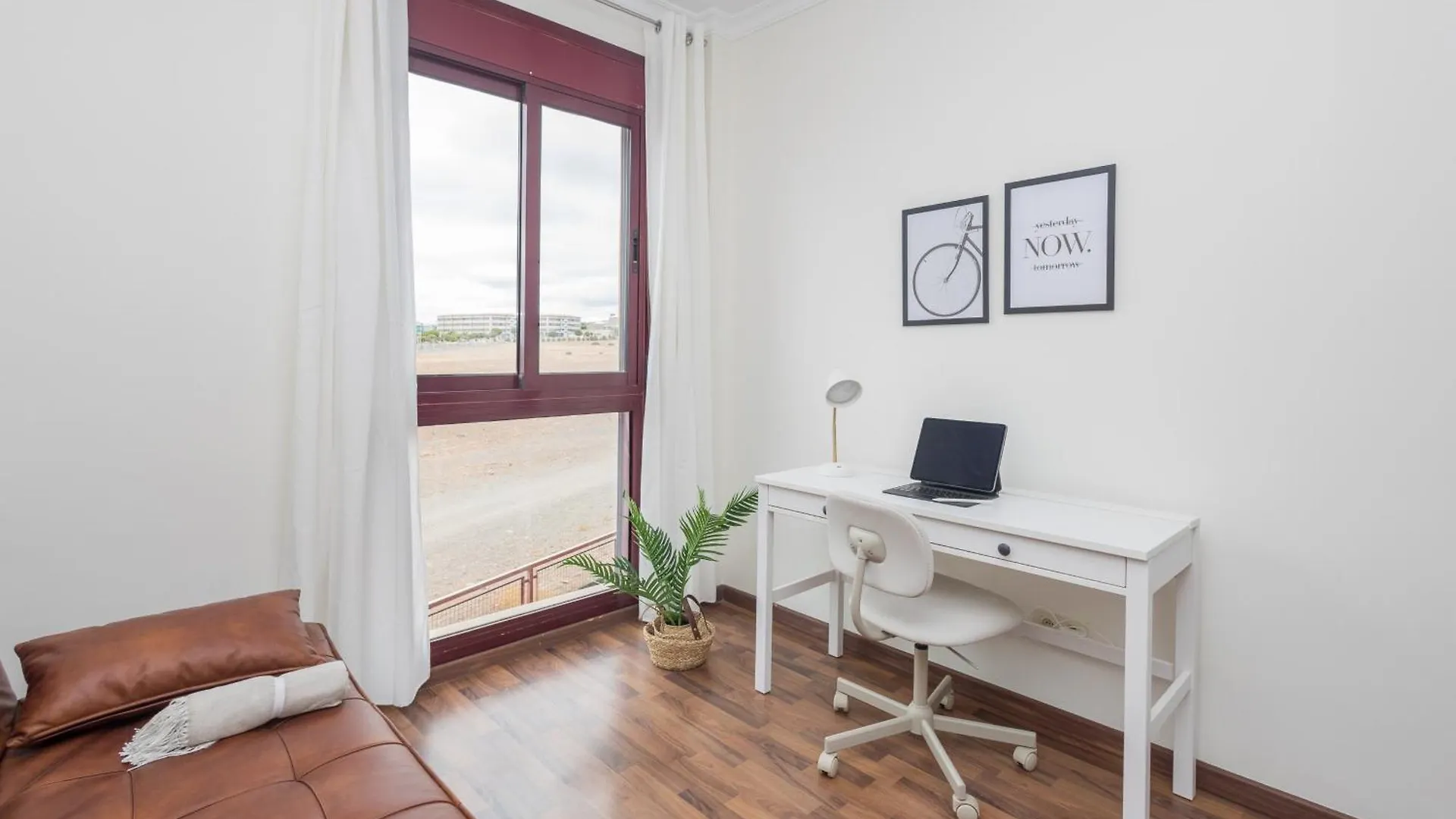 Luxury Workfriendly Far Ocean Views Home Vecindario  0*, Vecindario (Gran Canaria) Spanien