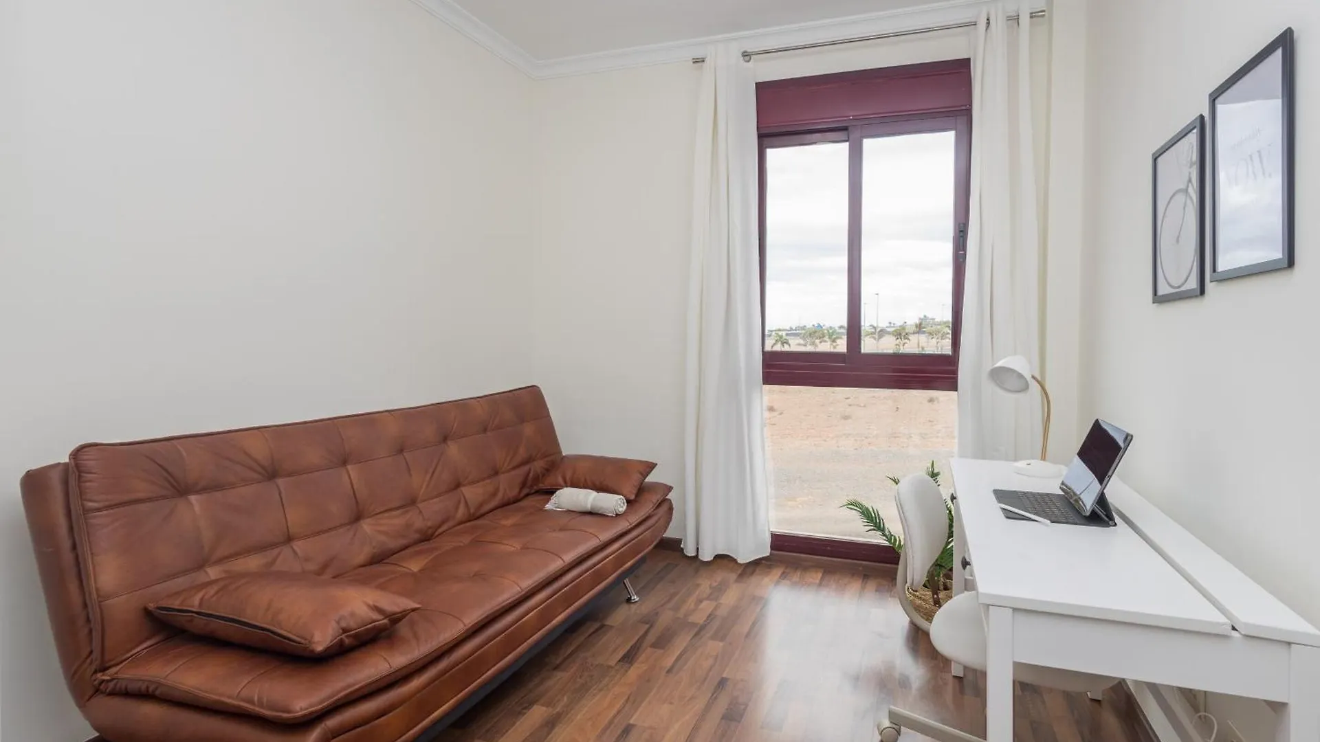 Luxury Workfriendly Far Ocean Views Home Vecindario  0*, Vecindario (Gran Canaria)