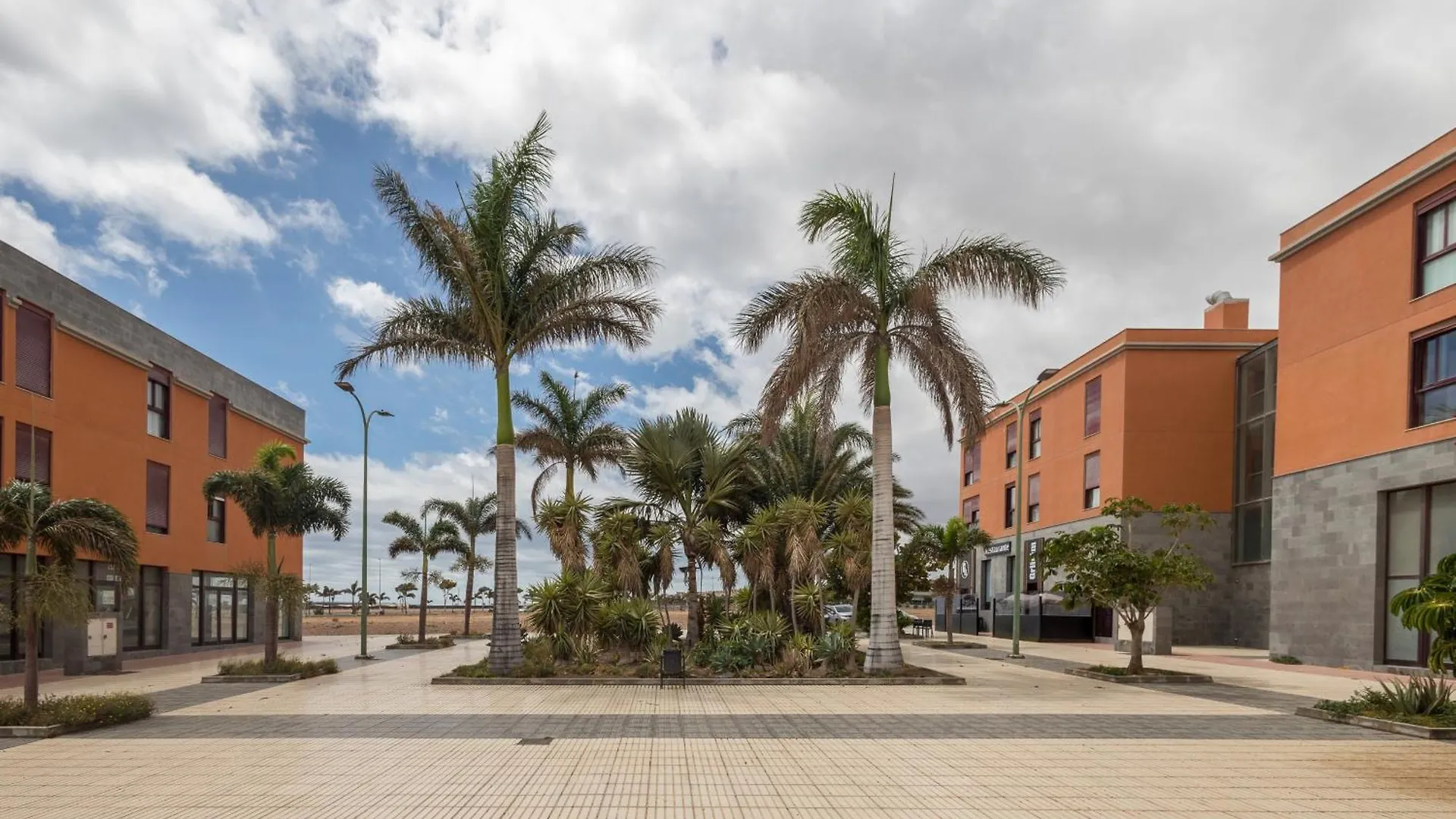 Luxury Workfriendly Far Ocean Views Home Vecindario  0*, Vecindario (Gran Canaria)